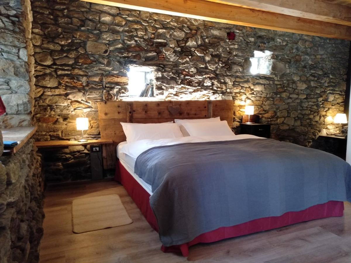 Bed and Breakfast Nuit a Pleiney Saint-Rhemy-En-Bosses Exterior foto