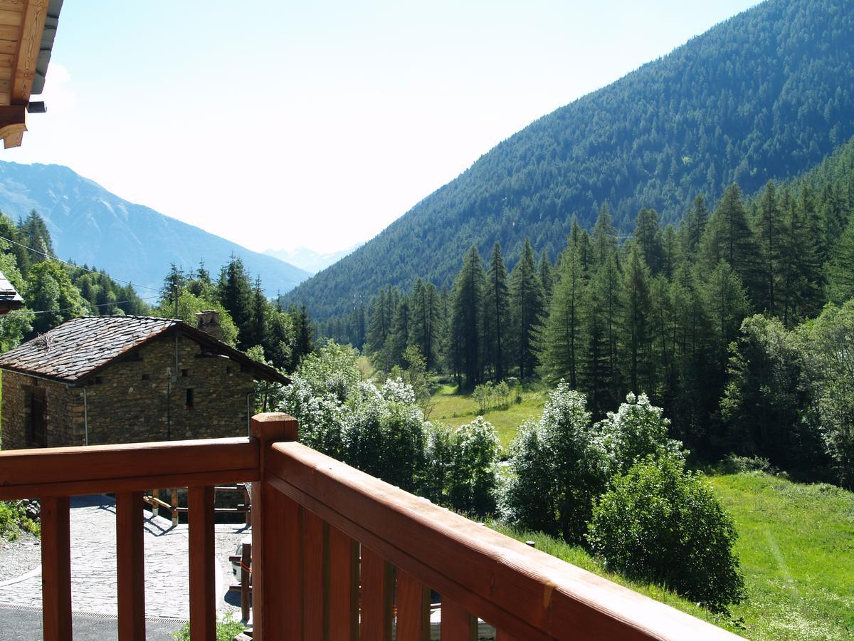 Bed and Breakfast Nuit a Pleiney Saint-Rhemy-En-Bosses Exterior foto